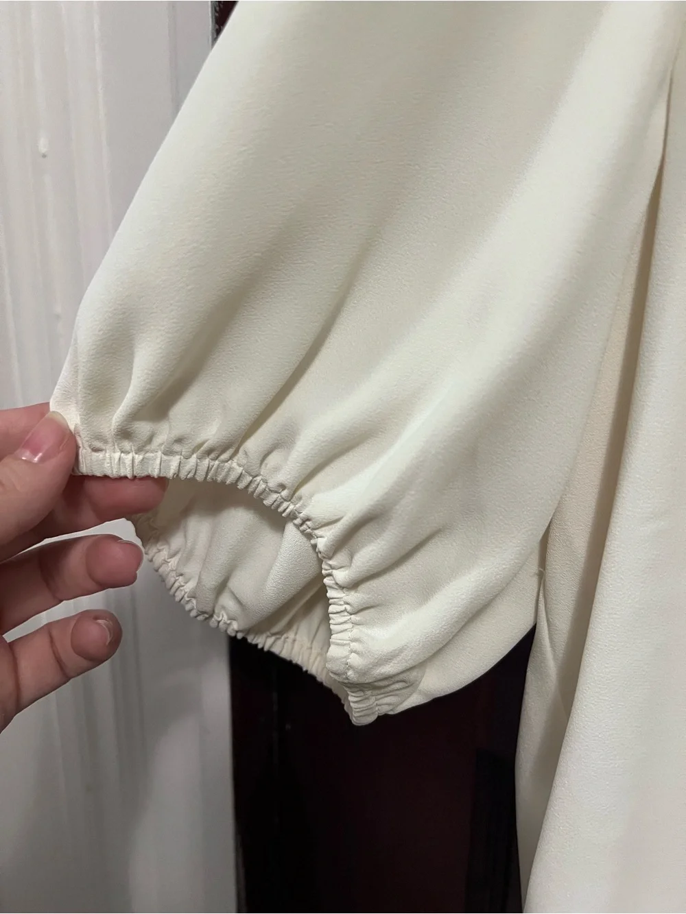 NWOT- Ann Taylor Cream Button-Front Puff Sleeve Blouse - Picture 4 of 4